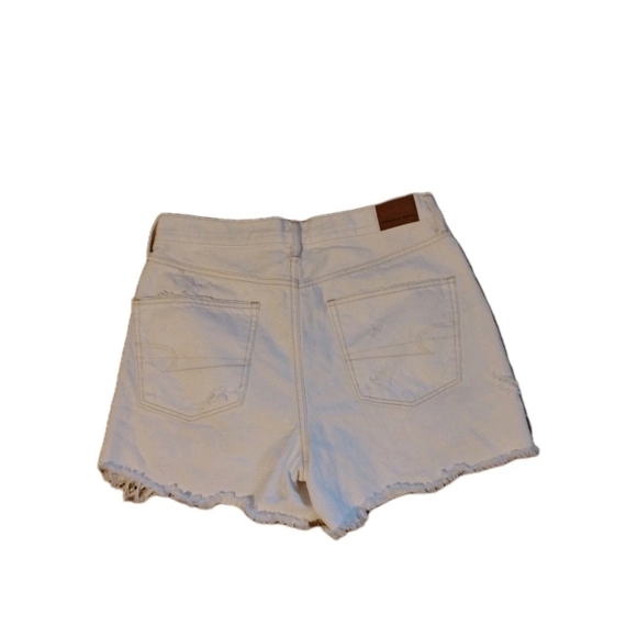 American Eagle 90's Boyfriend Shorts Distressed Ripped Frayed White Size 8 - Picture 2 of 5
